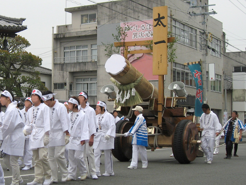 tu duy bao ton hien dai den ise jingu West Kowloon bamboo theater in Hong Kong Tai Hang osaka castle vinh dinh mon gate