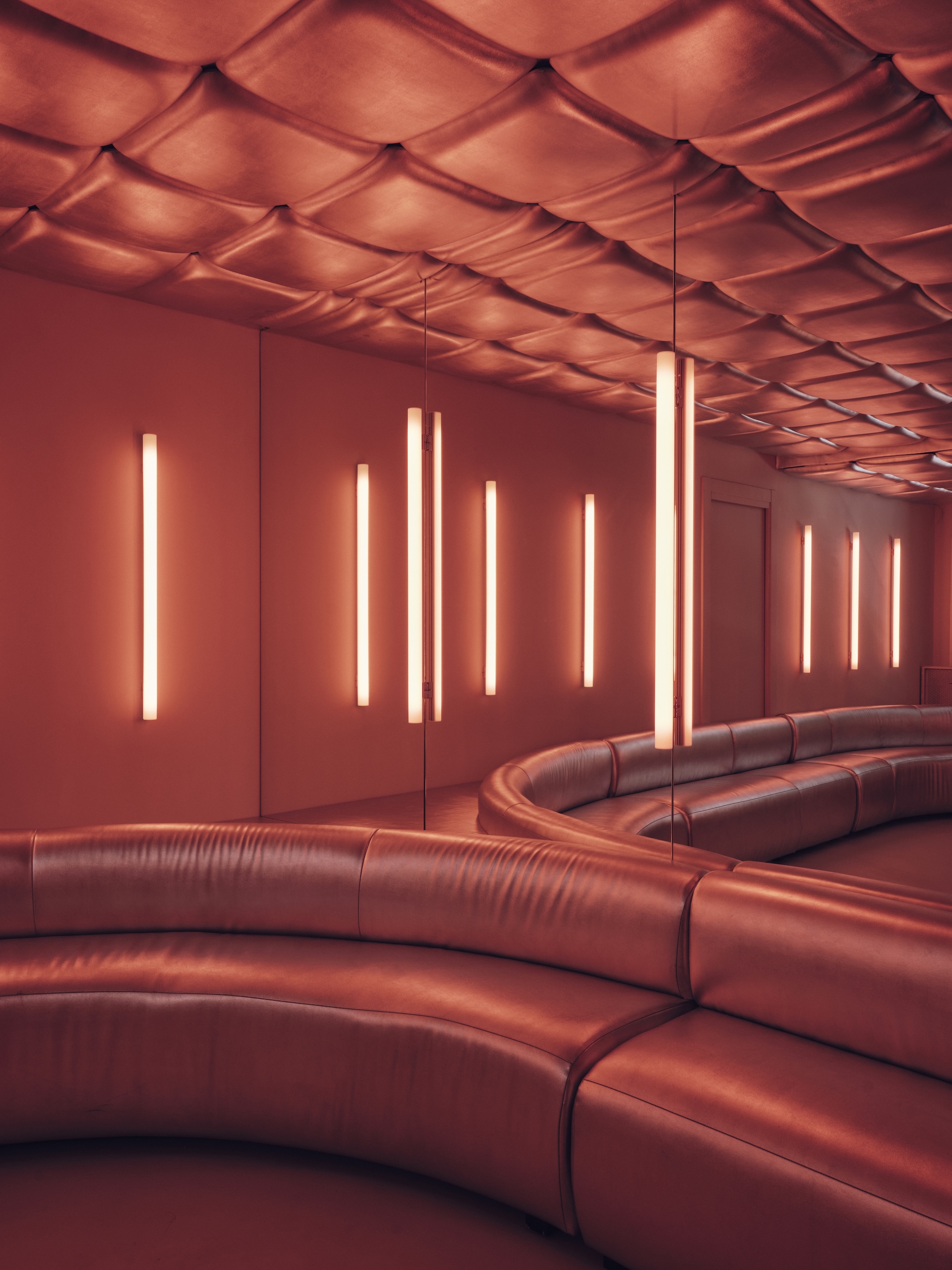 nha hang pasta relleno noi that metallic noi that