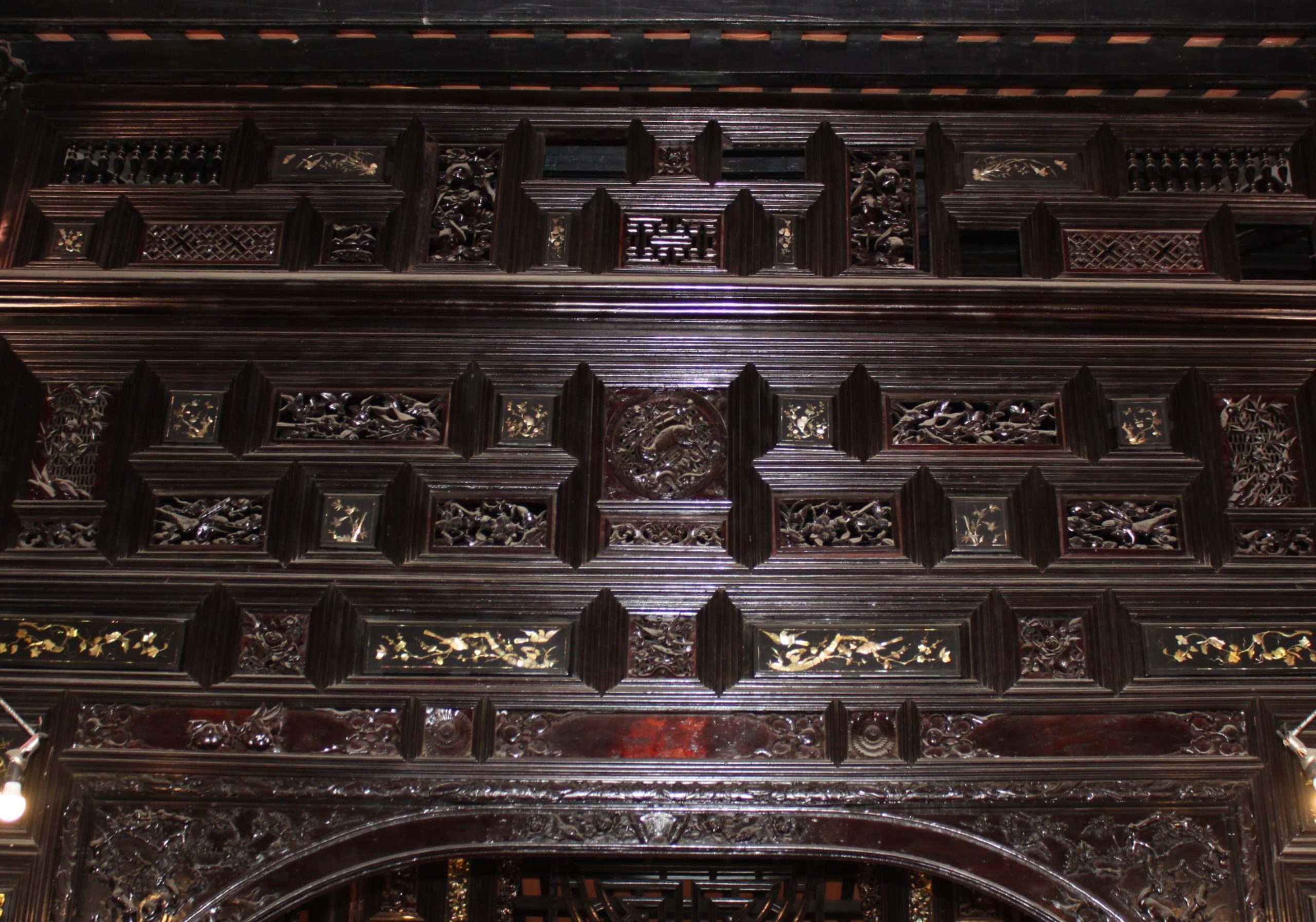 nam bo ho tran kien giang go thu cong tram cho o hoc vach cua