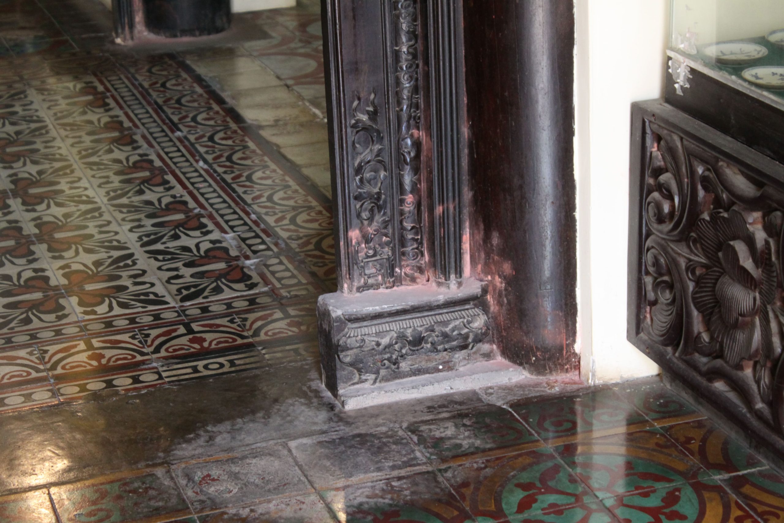 nha co nam bo nha ho tran kien giang