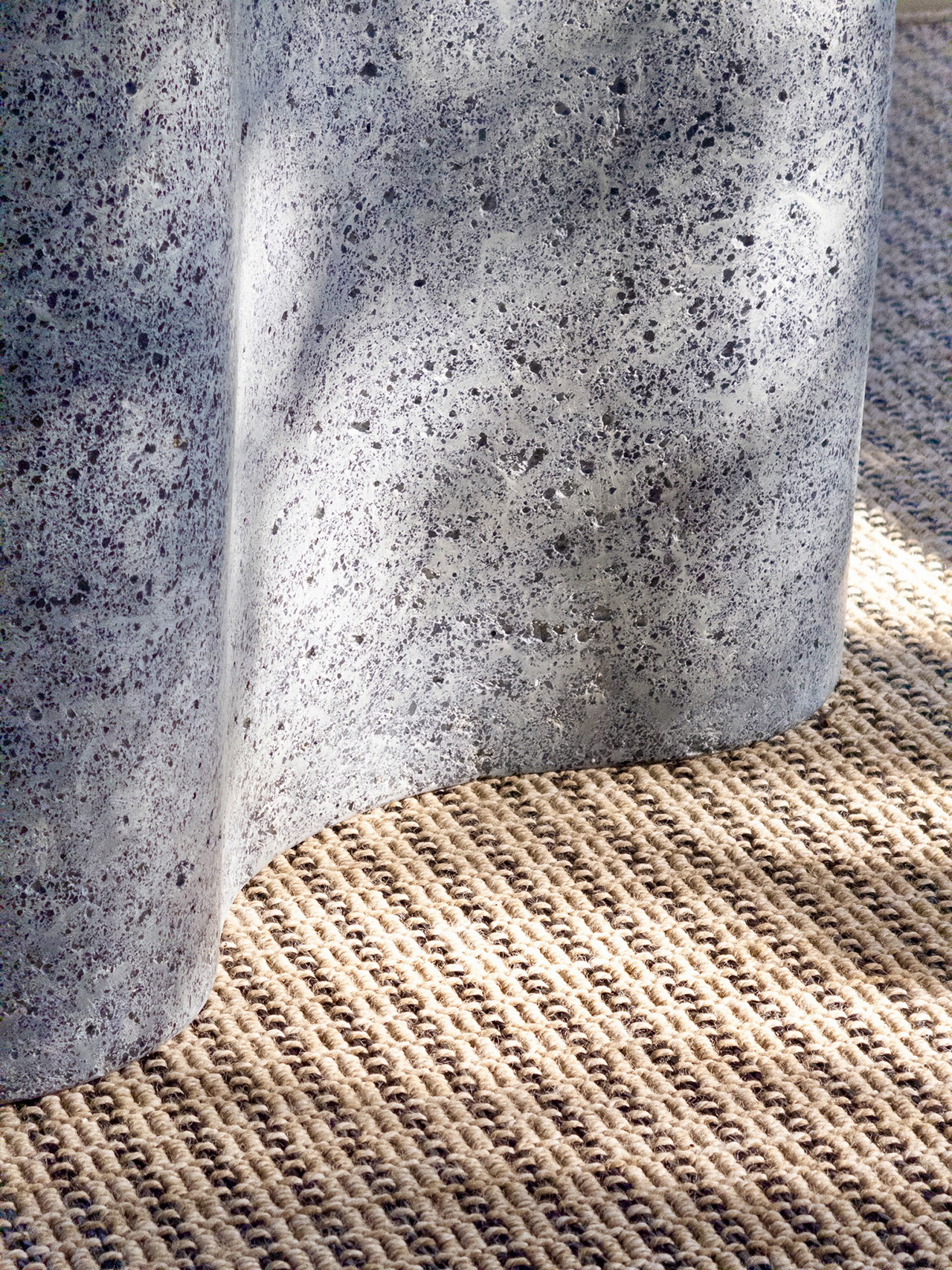 trashy do noi that ban ghe nhua