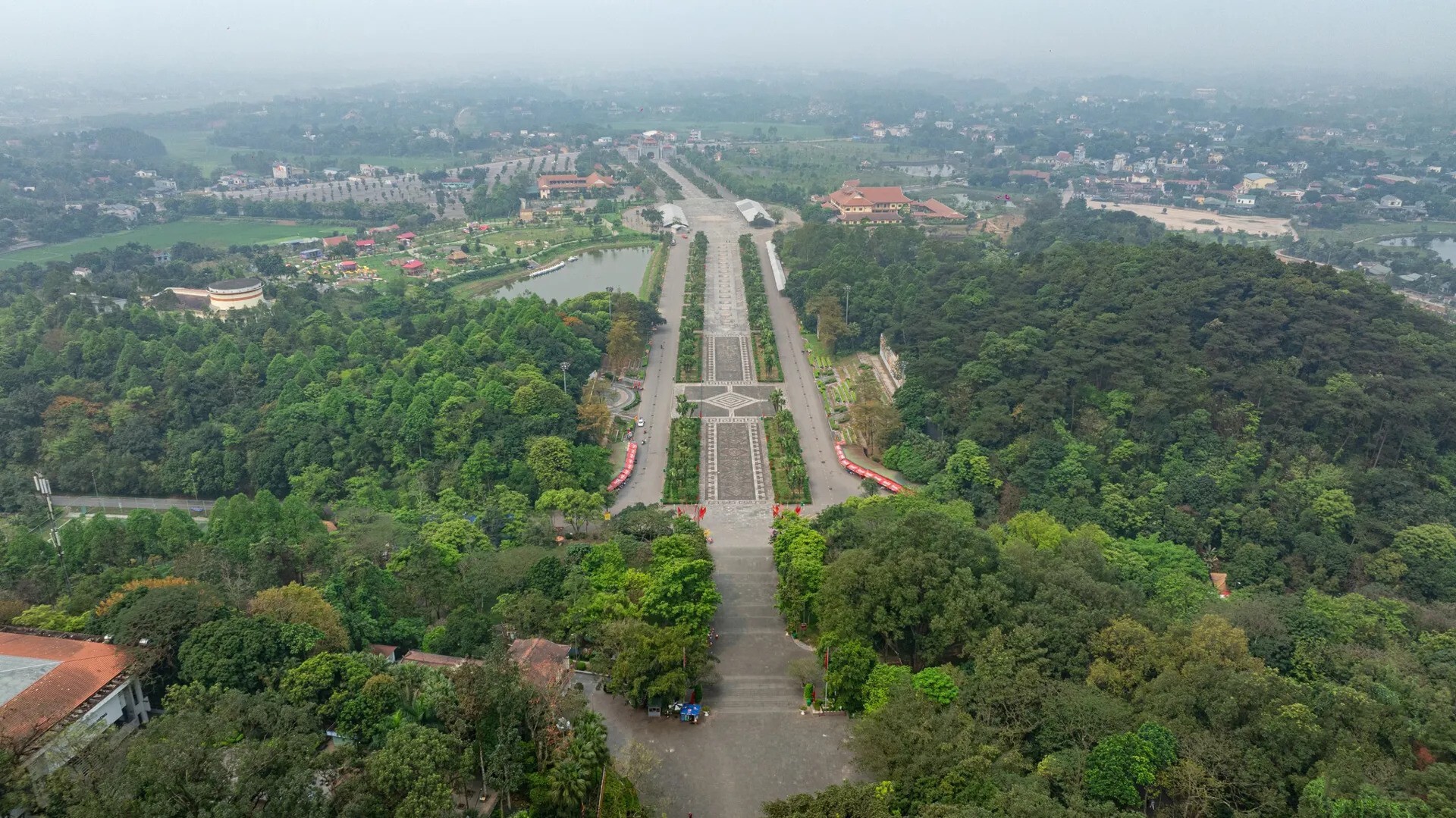 vua hung viet tri dang huong ngay xuan