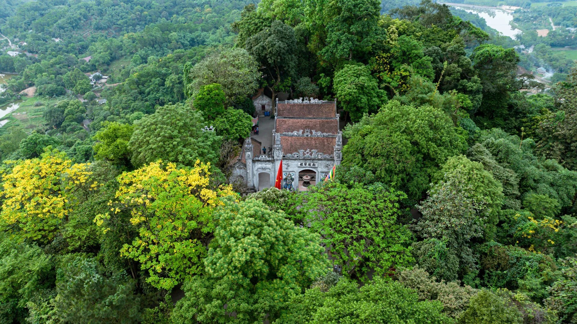 den thuong viet tri phu tho di tich lich su