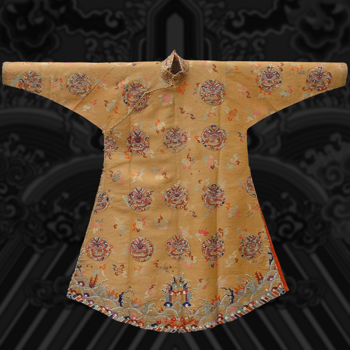 hoang bao hue trang phuc hoa van thuy ba