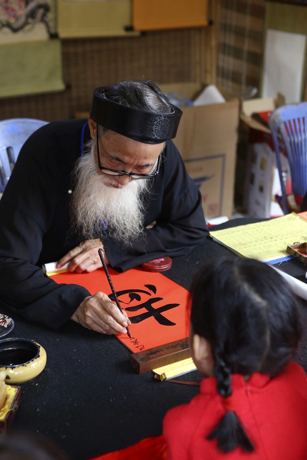 cau doi tet thu phap ong do doi lien xuan lien