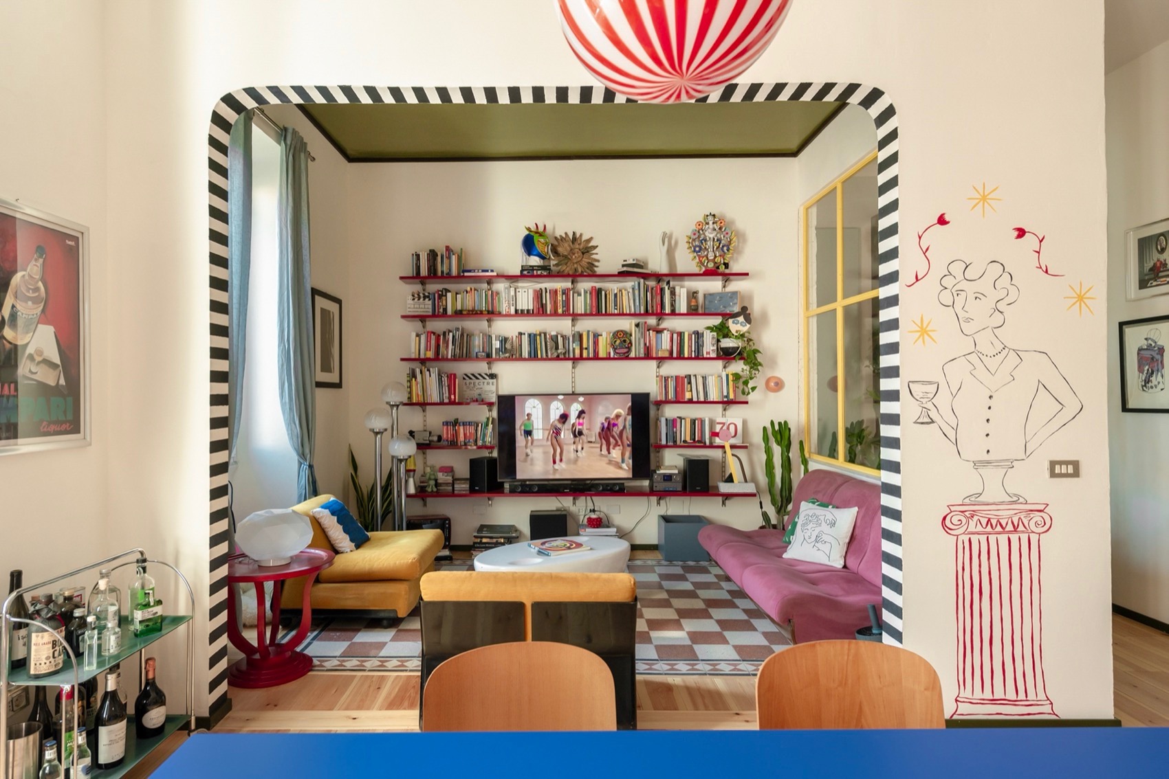 phong khach can ho rome hoa tiet sac mau station123