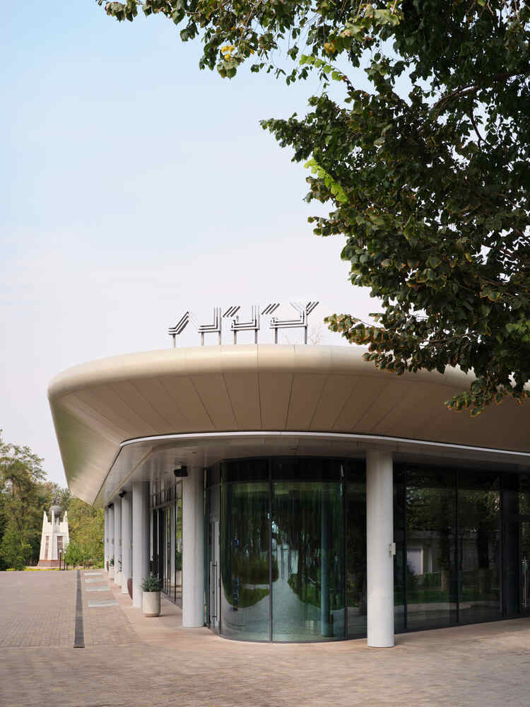 cai tao cong trinh Aqqu Central Café Kazakhstan Almaty