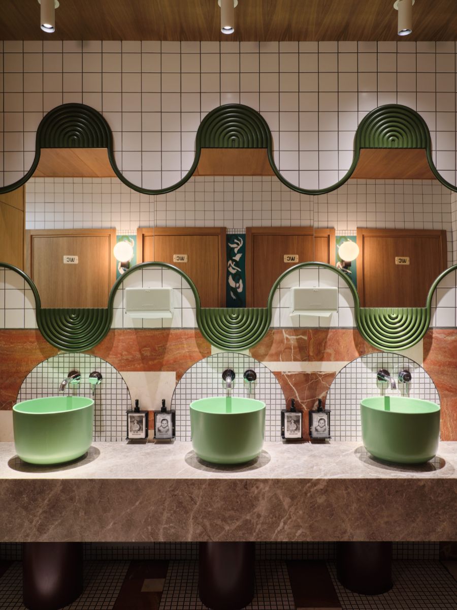 cai tao cong trinh Aqqu Central Cafe Kazakhstan Almaty