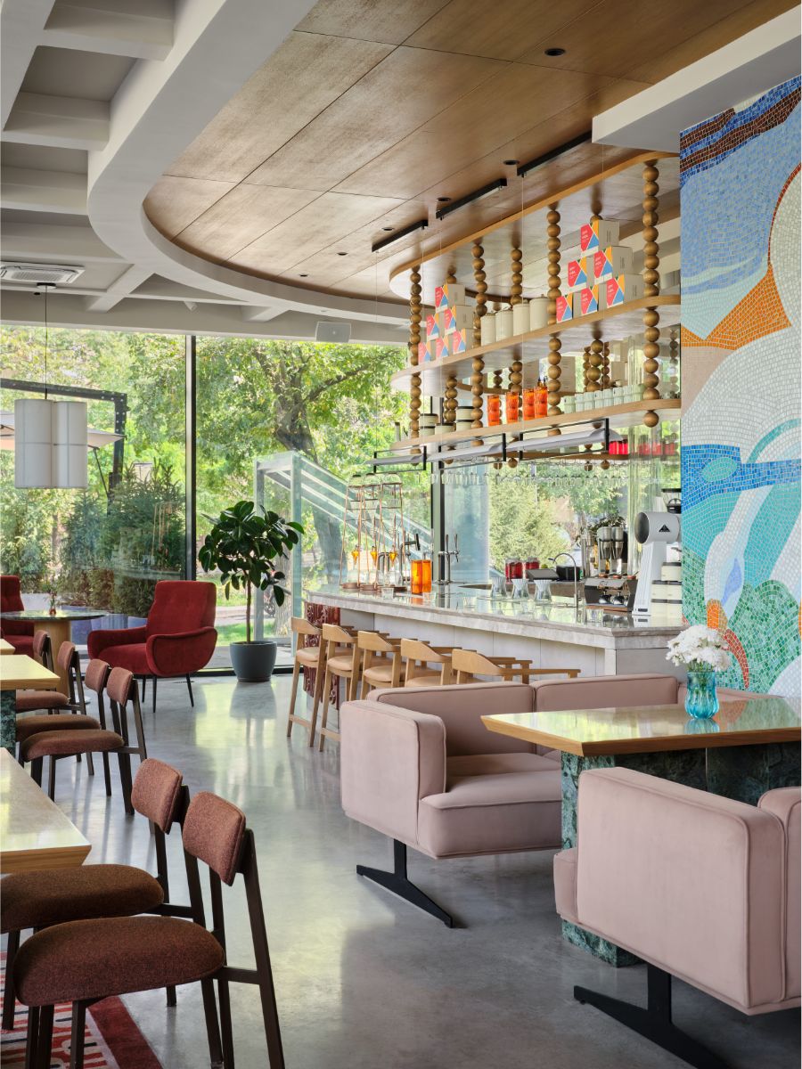 cai tao cong trinh Aqqu Central Café Kazakhstan Almaty