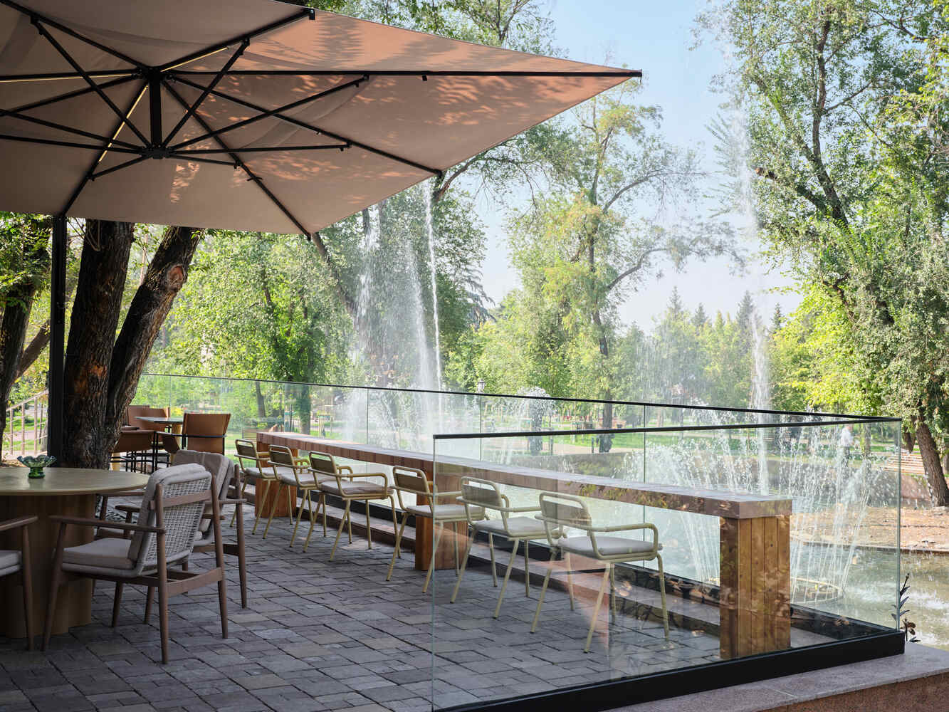 cong trinh Aqqu Central Café Kazakhstan Almaty