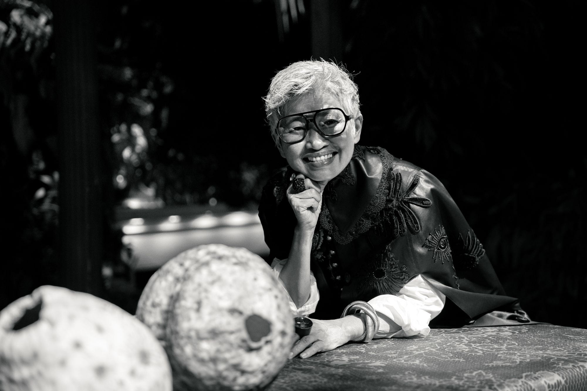 naomi thuy nguyen black white chan dung elle decoration