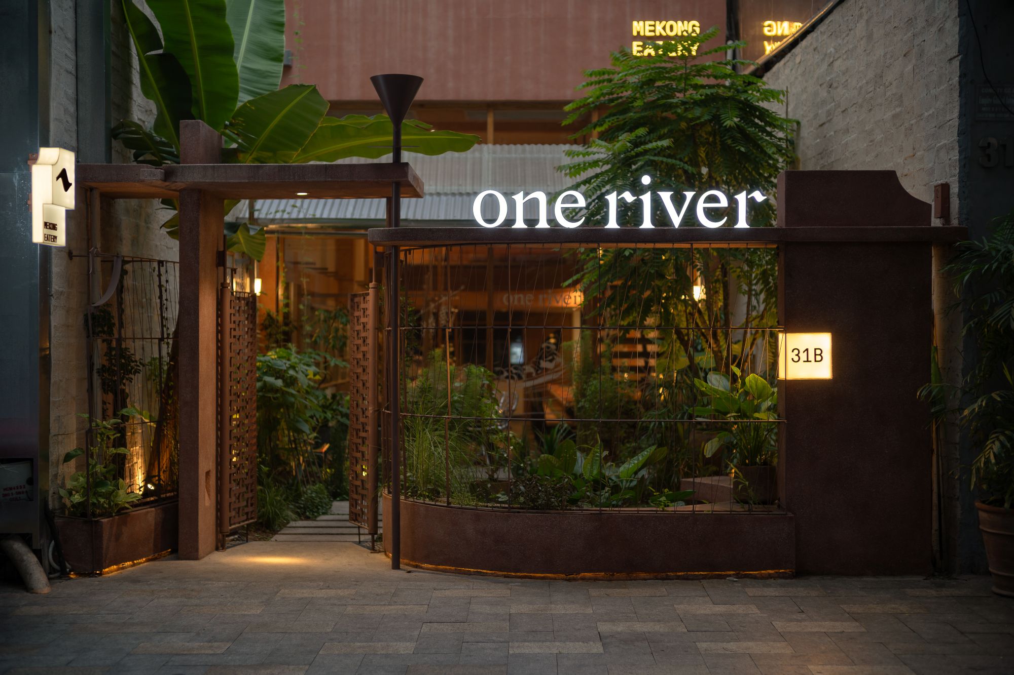 nha hang one river mekong sgnha