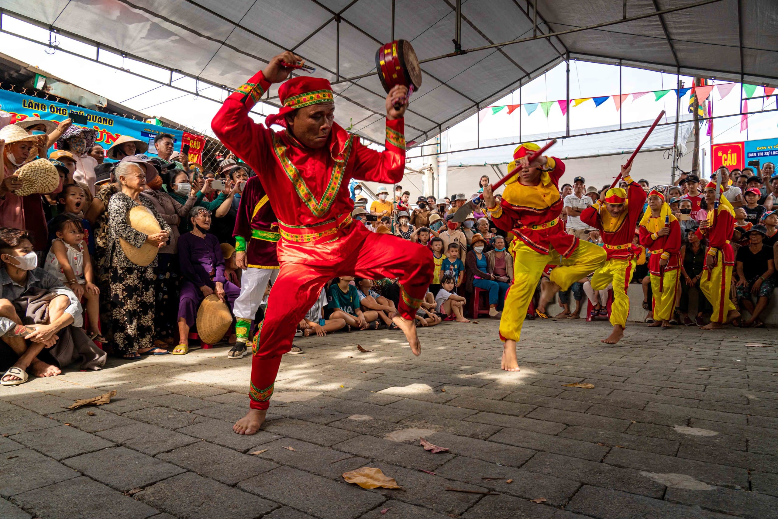 tuc tho ca ong viet nam nam hai dai tuong quan