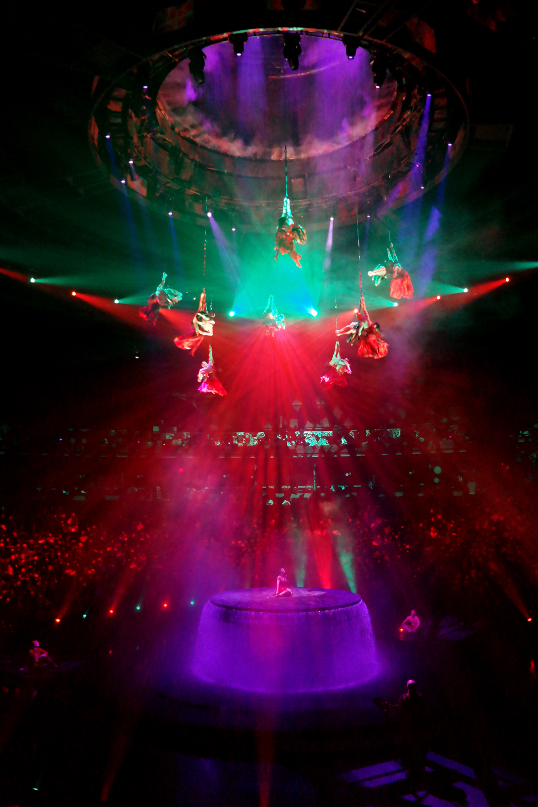 Corteo Luzia Cirque du Soleil Le Rêve The Dream Franco Dragone Traces Les 7 Doigts de la Main Knitting Peace Cirkus Cirkör vung dat ky bi cong vien gia dinh lang toi my village lune production