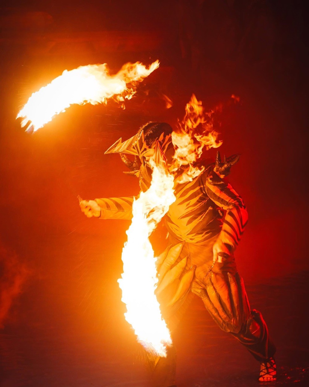 Corteo Luzia Cirque du Soleil Le Rêve The Dream Franco Dragone Traces Les 7 Doigts de la Main Knitting Peace Cirkus Cirkör vung dat ky bi cong vien gia dinh lang toi my village lune production