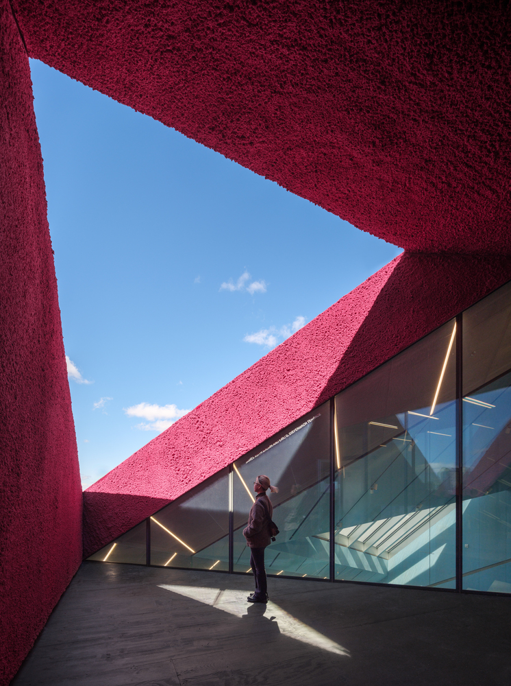 new museum SANAA oma