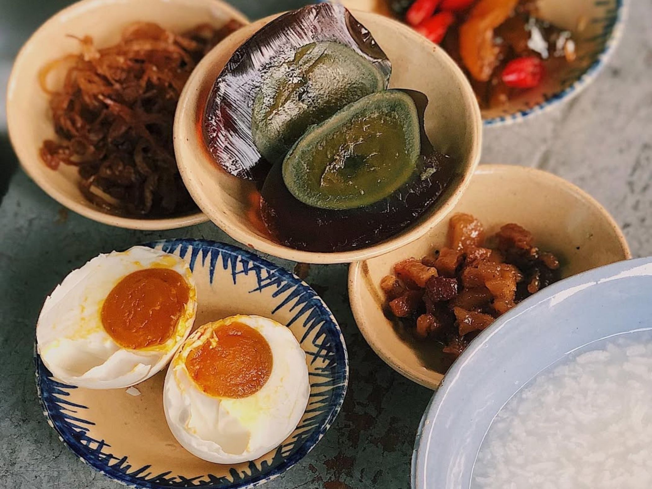 am thuc sai gon chao nong