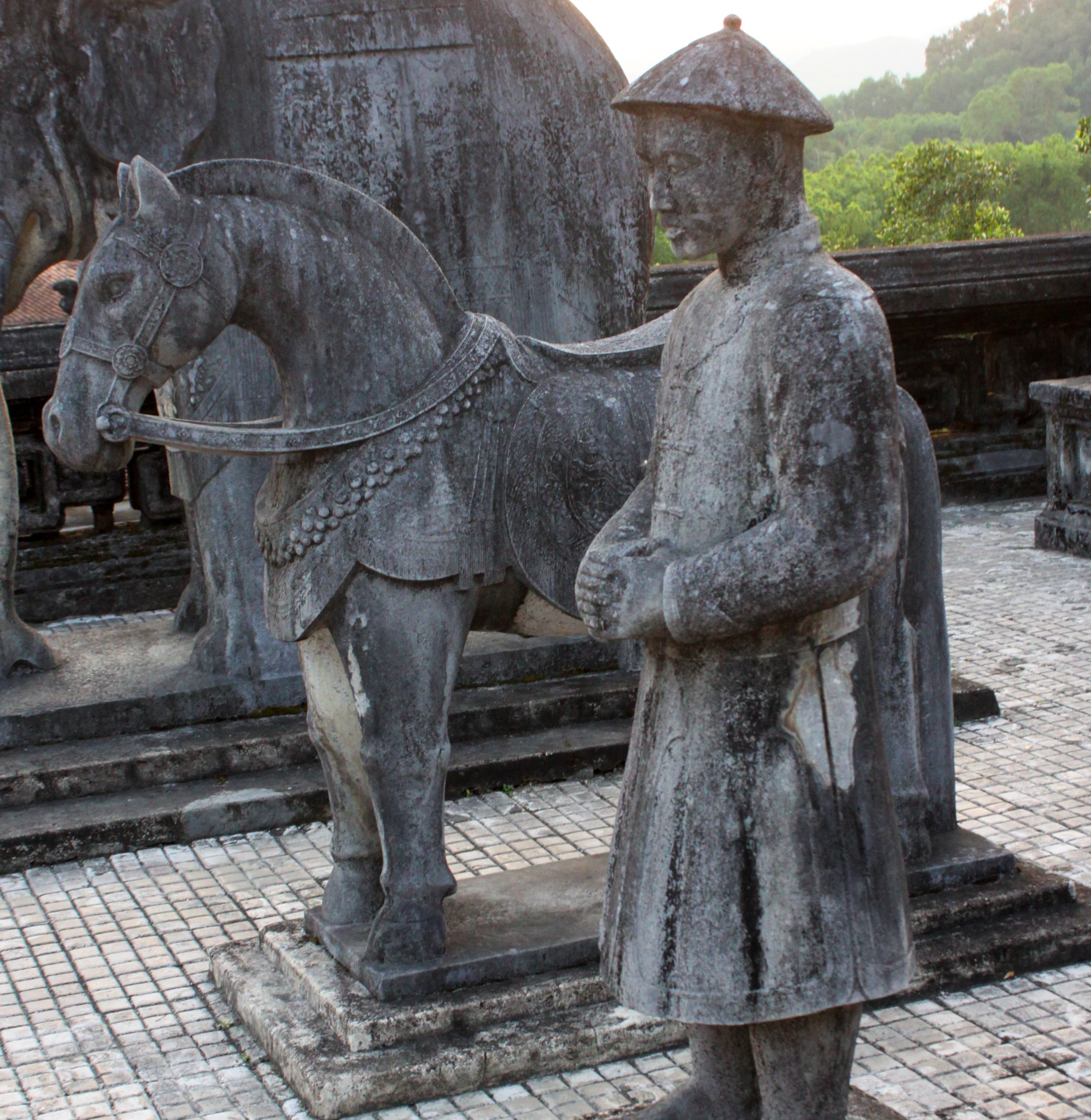 tuong da lang vua khai dinh trieu hue phong kien