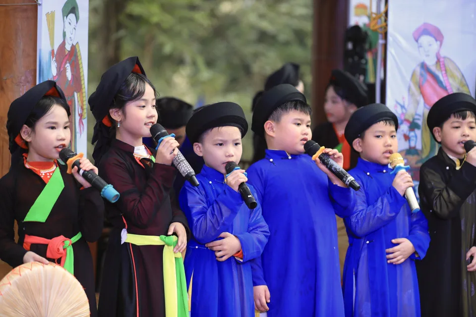 dan ca quan ho bac ninh kinh bac nghe thuat trinh dien truyen thong