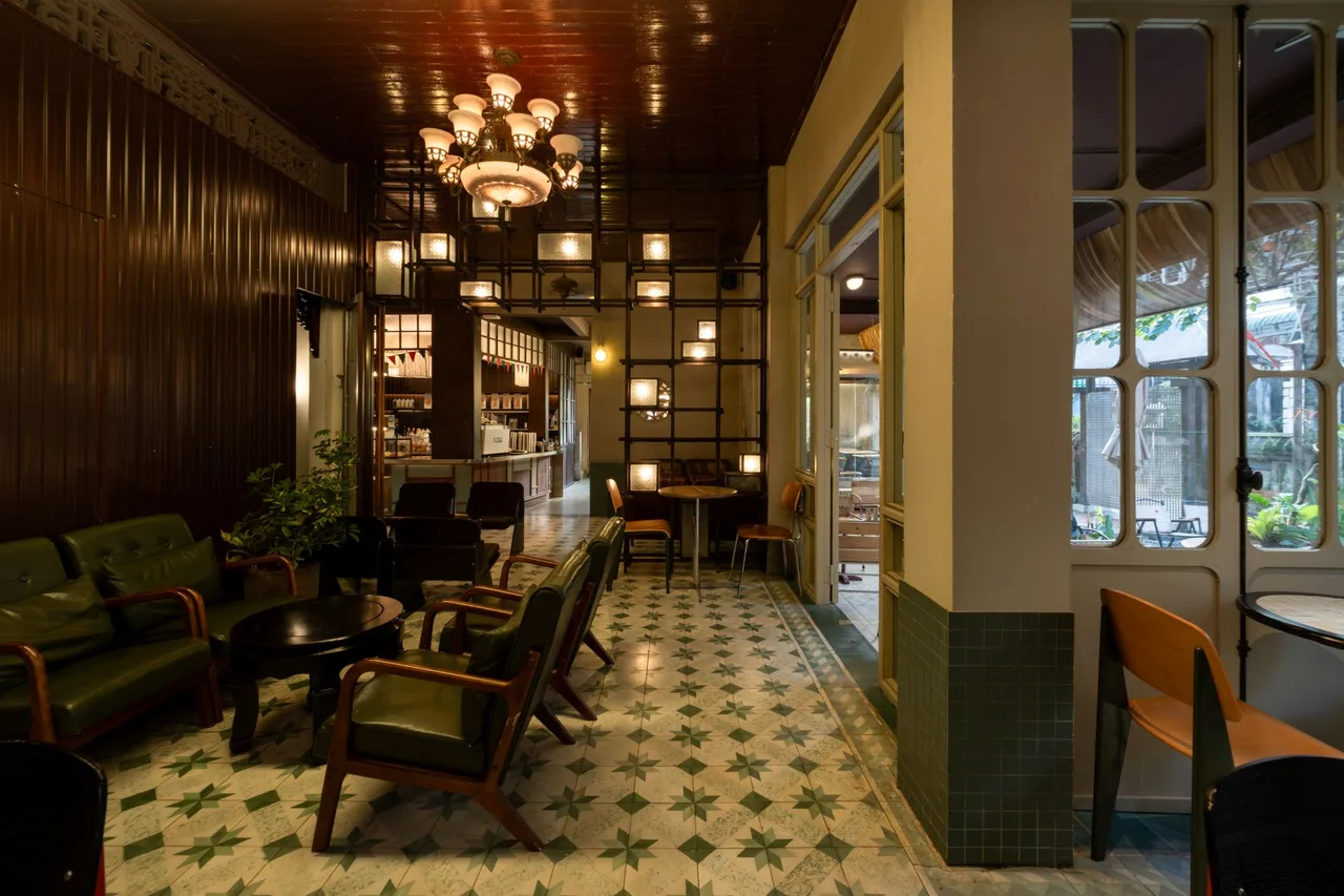quan cafe laph heritage hue cai tao nha co limdim house studio