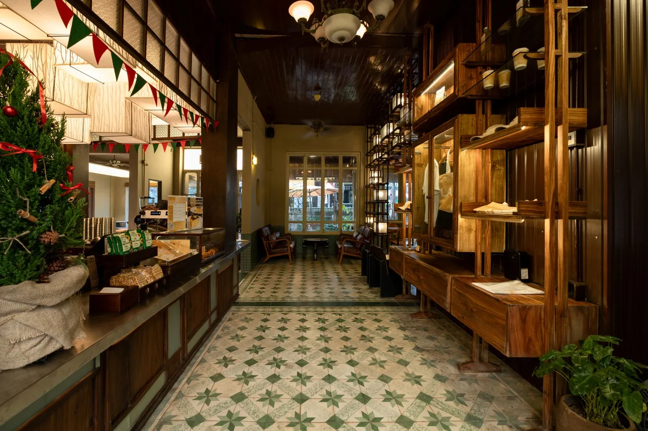 quan cafe laph heritage hue cai tao nha co limdim house studio