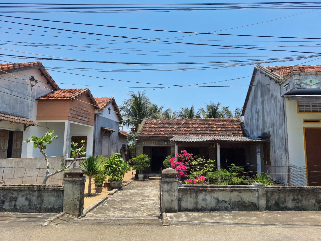 du lich kien truc nha ba gian mai ngoi phu yen lang lo
